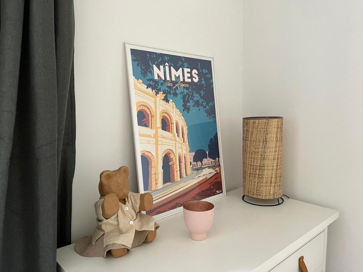 Nimes , Appartement Renove Dans Immeuble Classe. Экстерьер фото