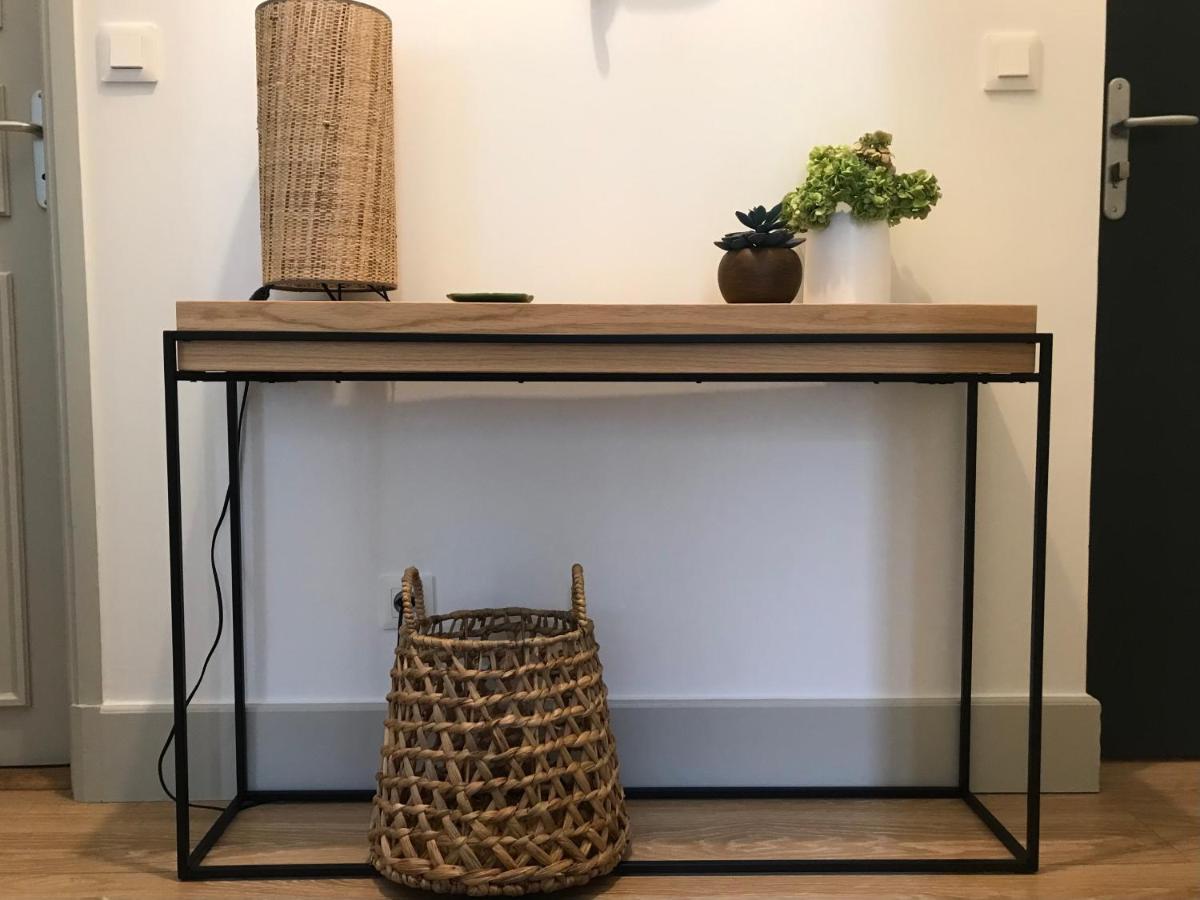 Nimes , Appartement Renove Dans Immeuble Classe. Экстерьер фото